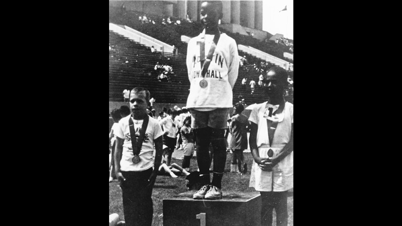 10-1968-Medal-Ceremony1000x667.jpg